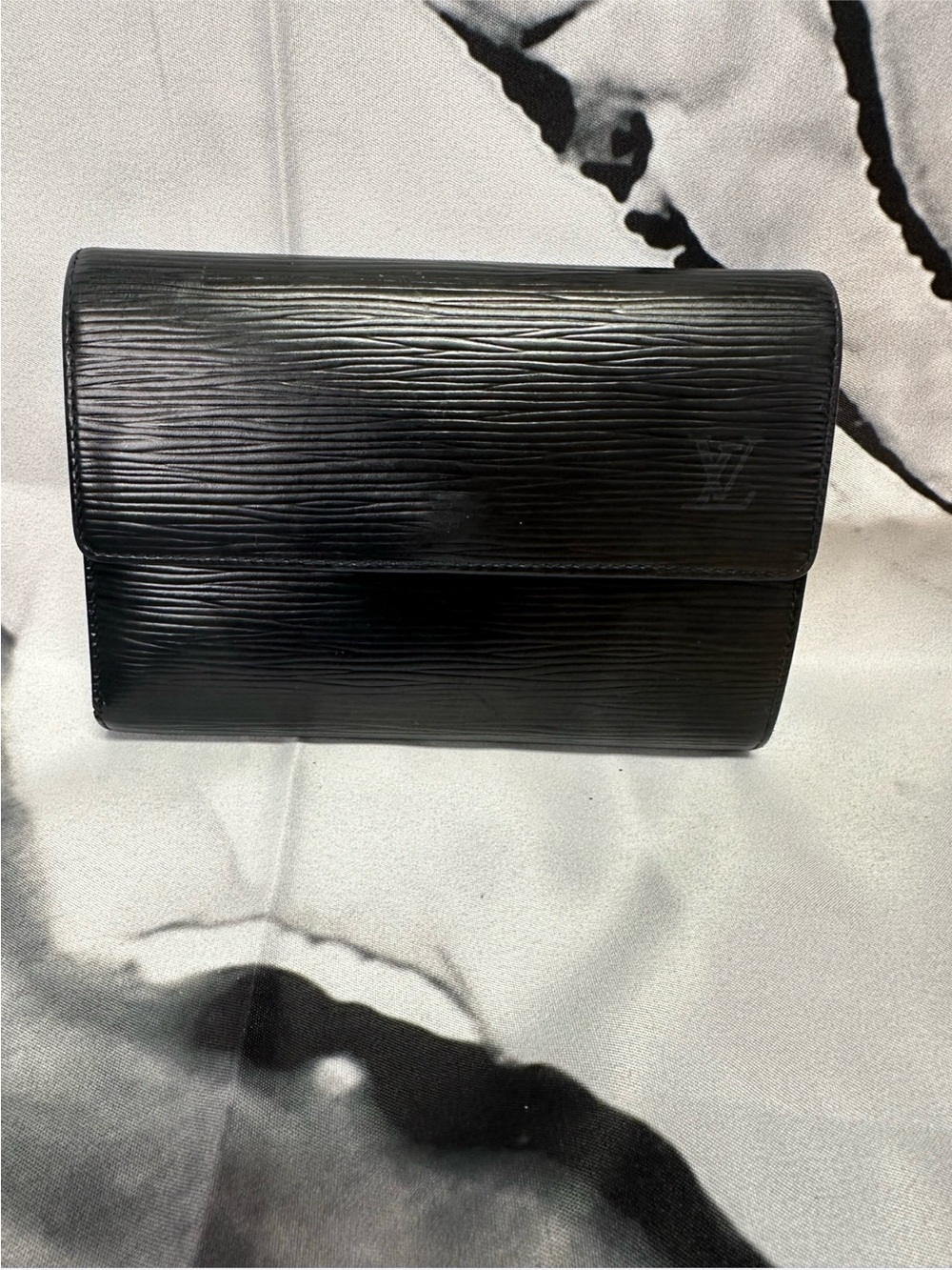 Louis Vuitton Black Epi Leather Fold-Over Wristlet Clutch